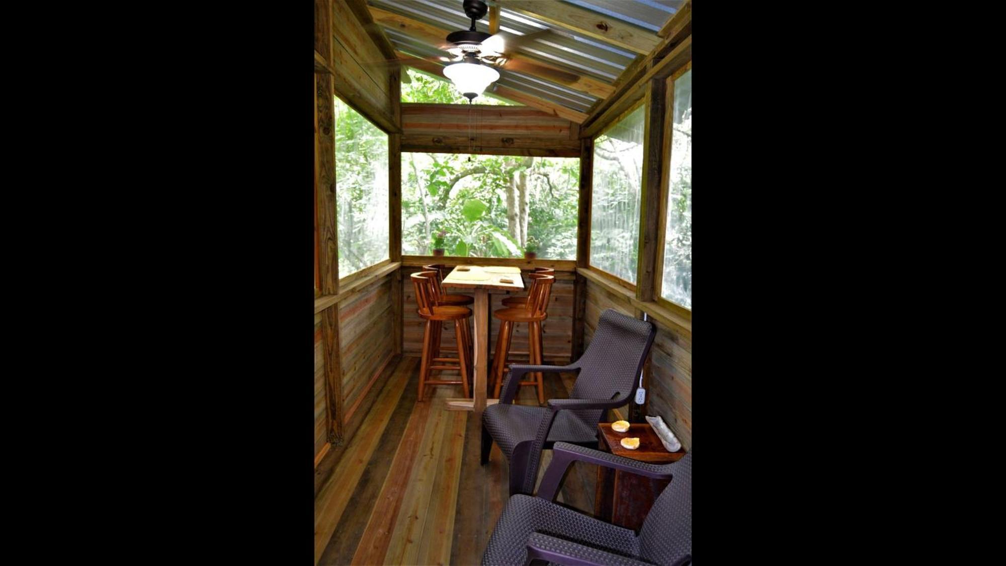 Iguana Roost Tourism Gold Standard Fully Equipped Two Bedroom Cabin San Ignacio Dış mekan fotoğraf